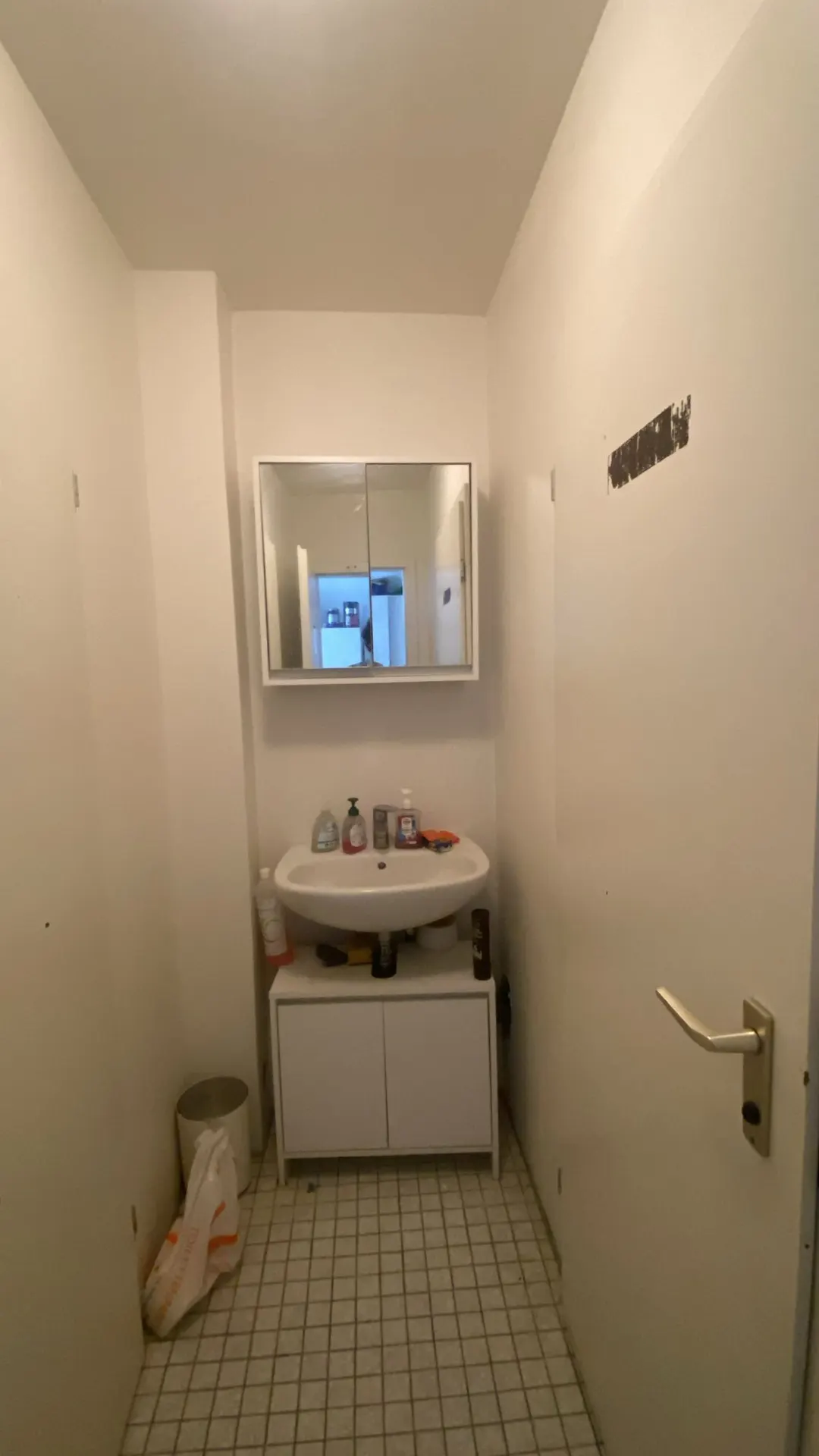 6 Bathroom 6 Bathroom
