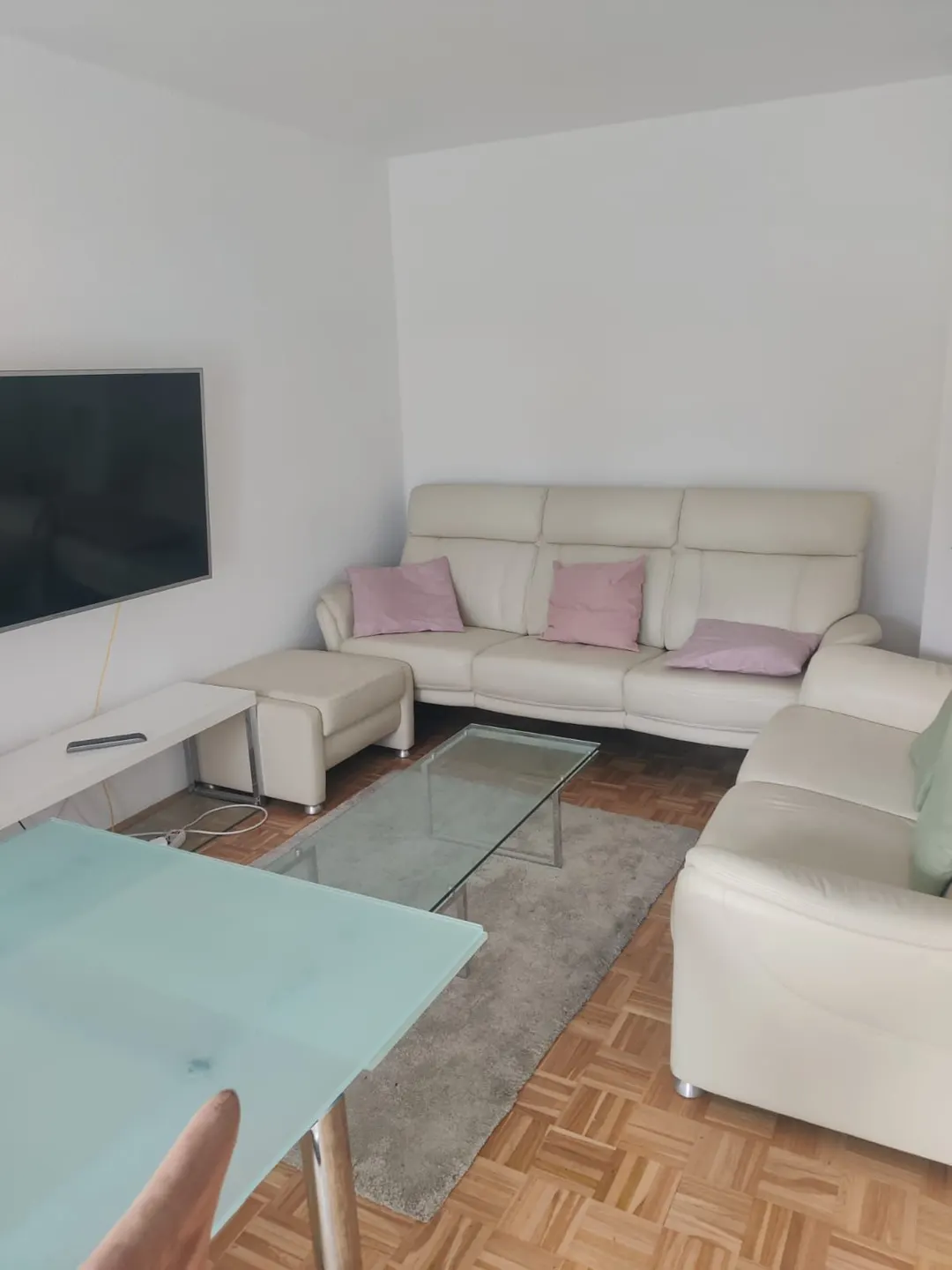 5 Living area 5 Living area