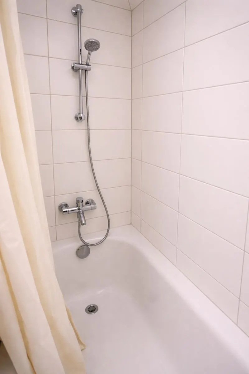 8 Bathroom