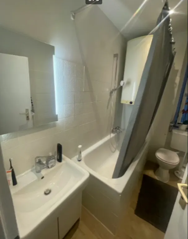 6 Bathroom