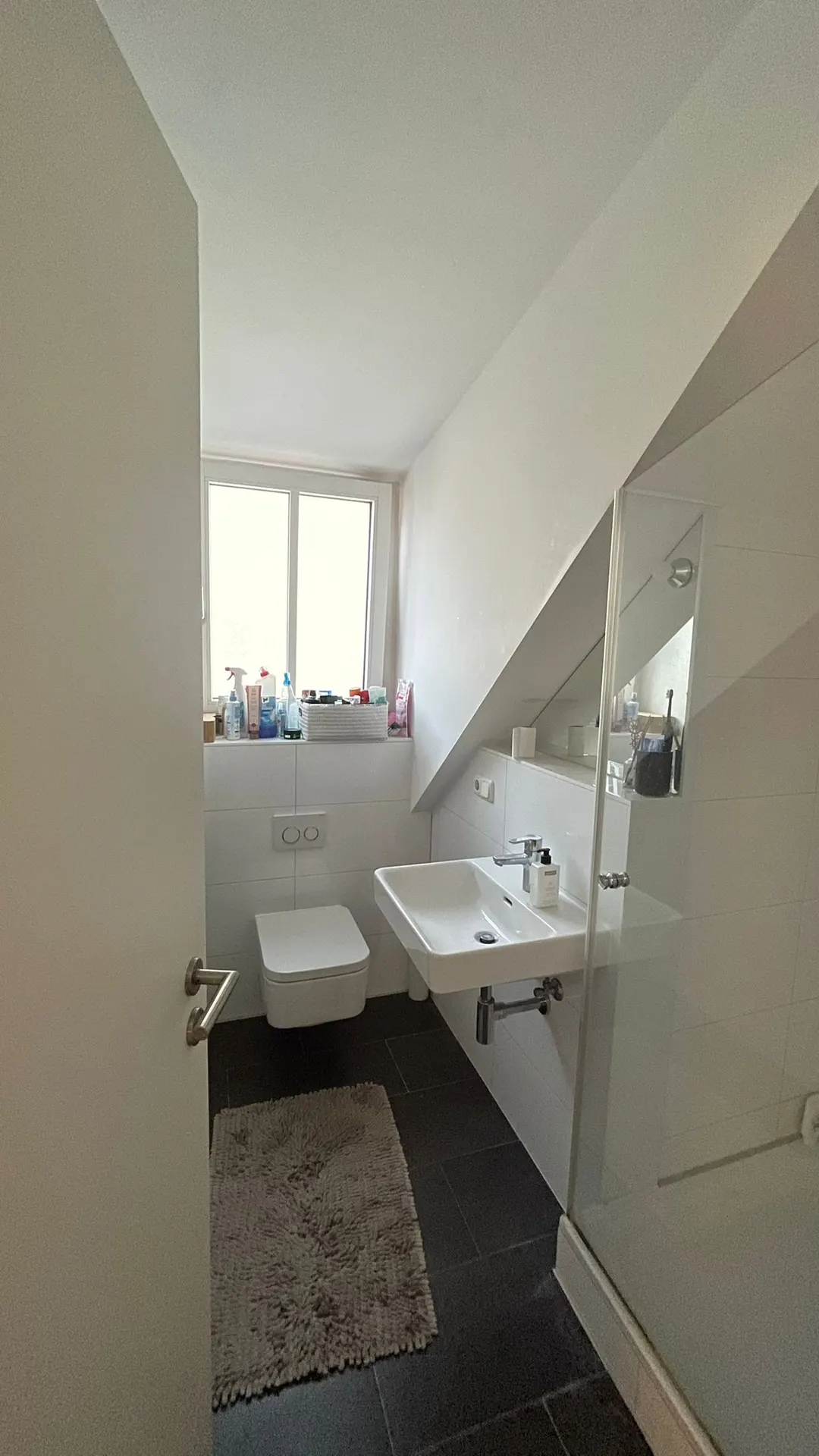 8 Bathroom