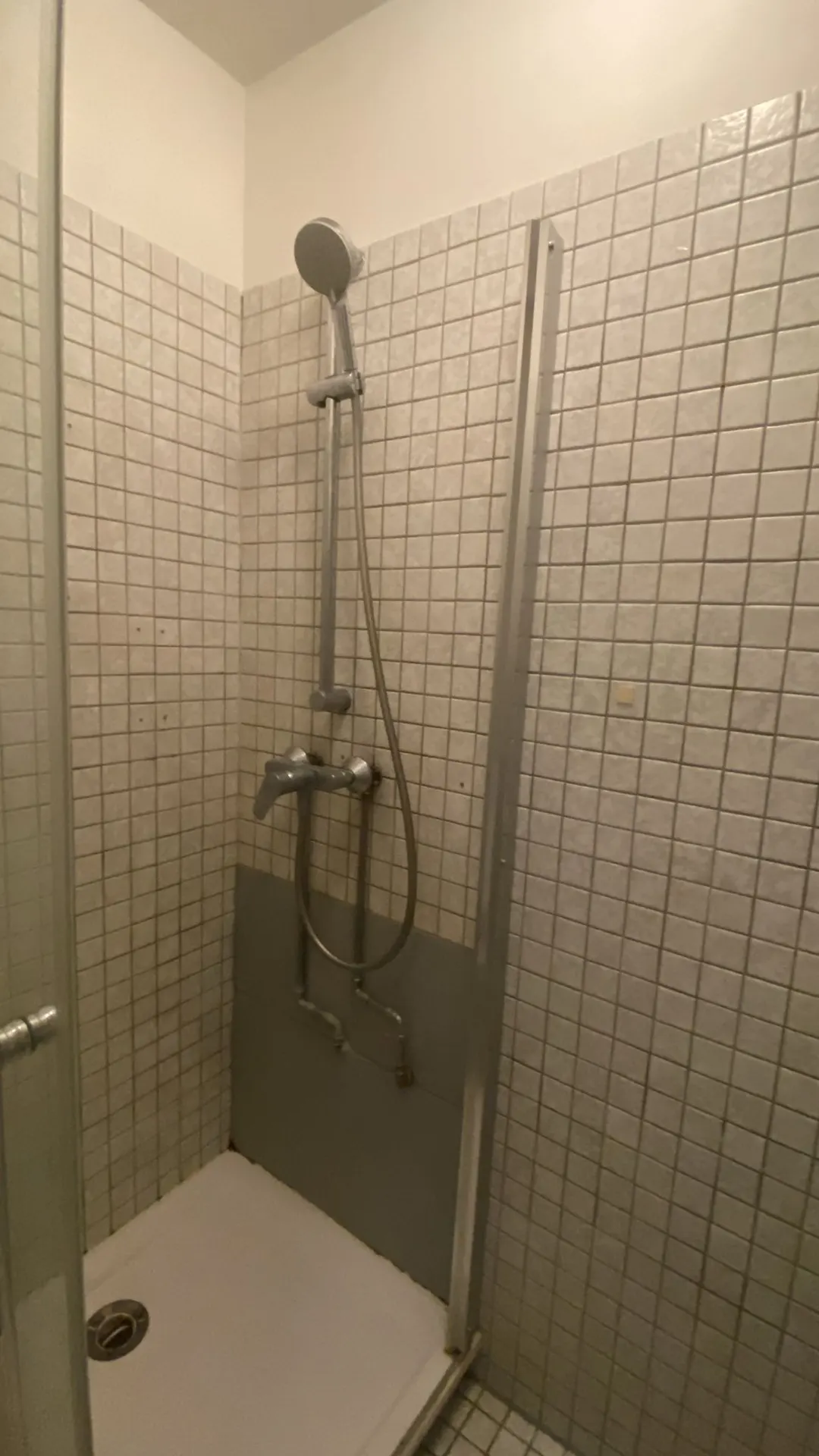 9 Bathroom